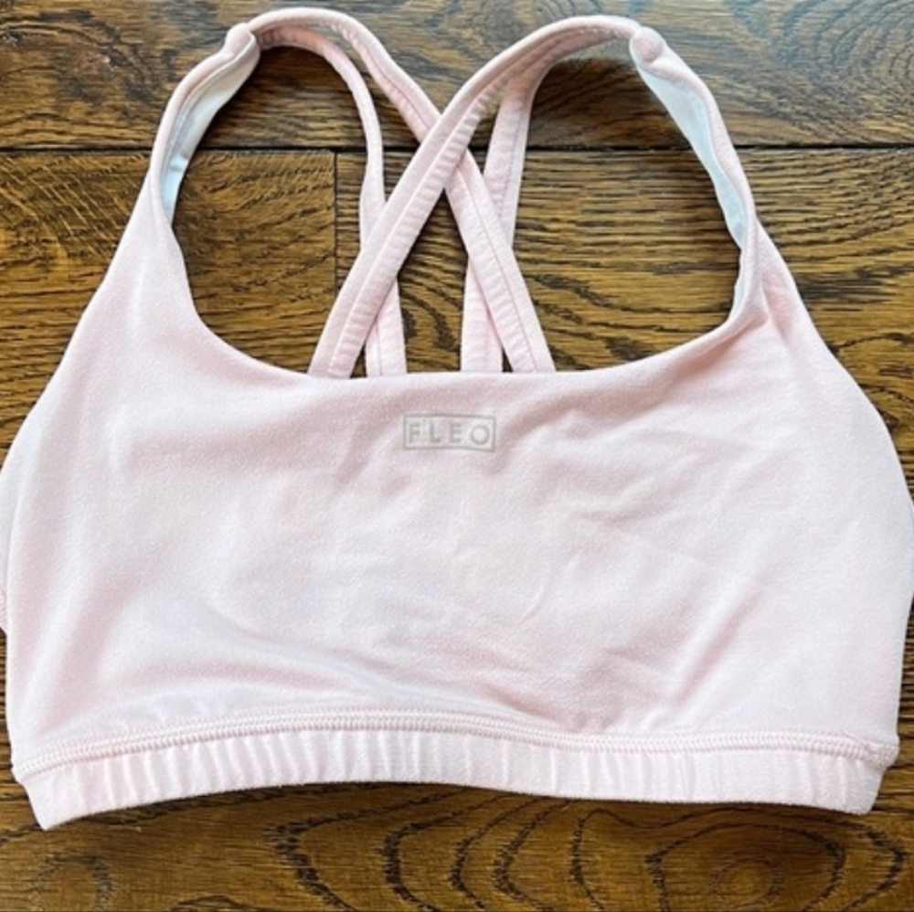 Fleo Blush Pink sports bra